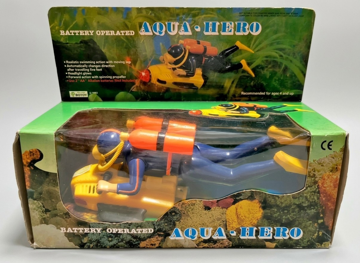Vintage 1983 Battery Operated SWIMMING AQUA HEROE Scuba Diver - NOS