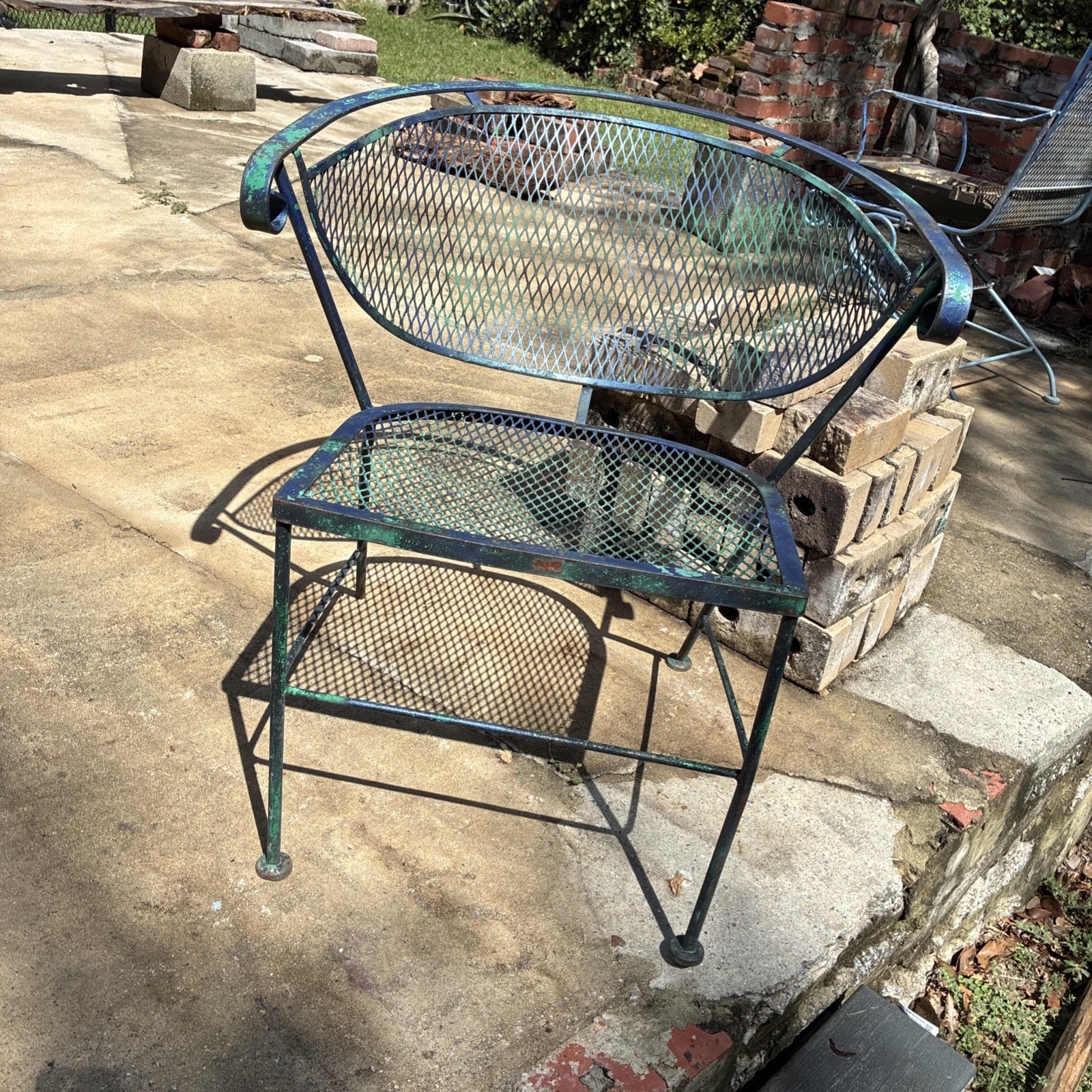 Vintage Russell Woodard wrought iron chair