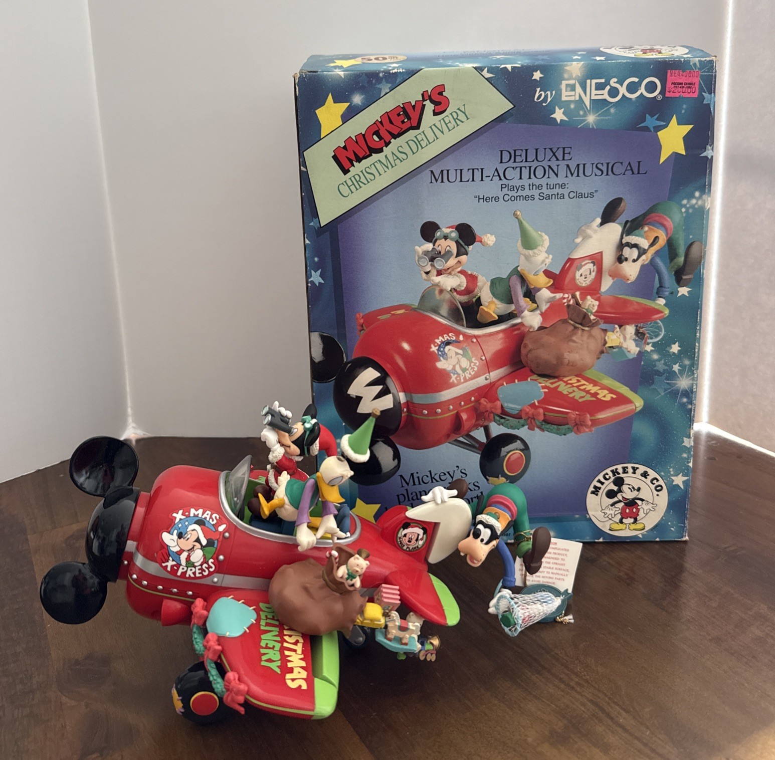 Enesco Mickey\'s Christmas Delivery Deluxe Multi-Action Airplane Musical Figurine Enesco Mickey\'s Christmas Delivery Deluxe Multi-Action Airplane Musical Figurine