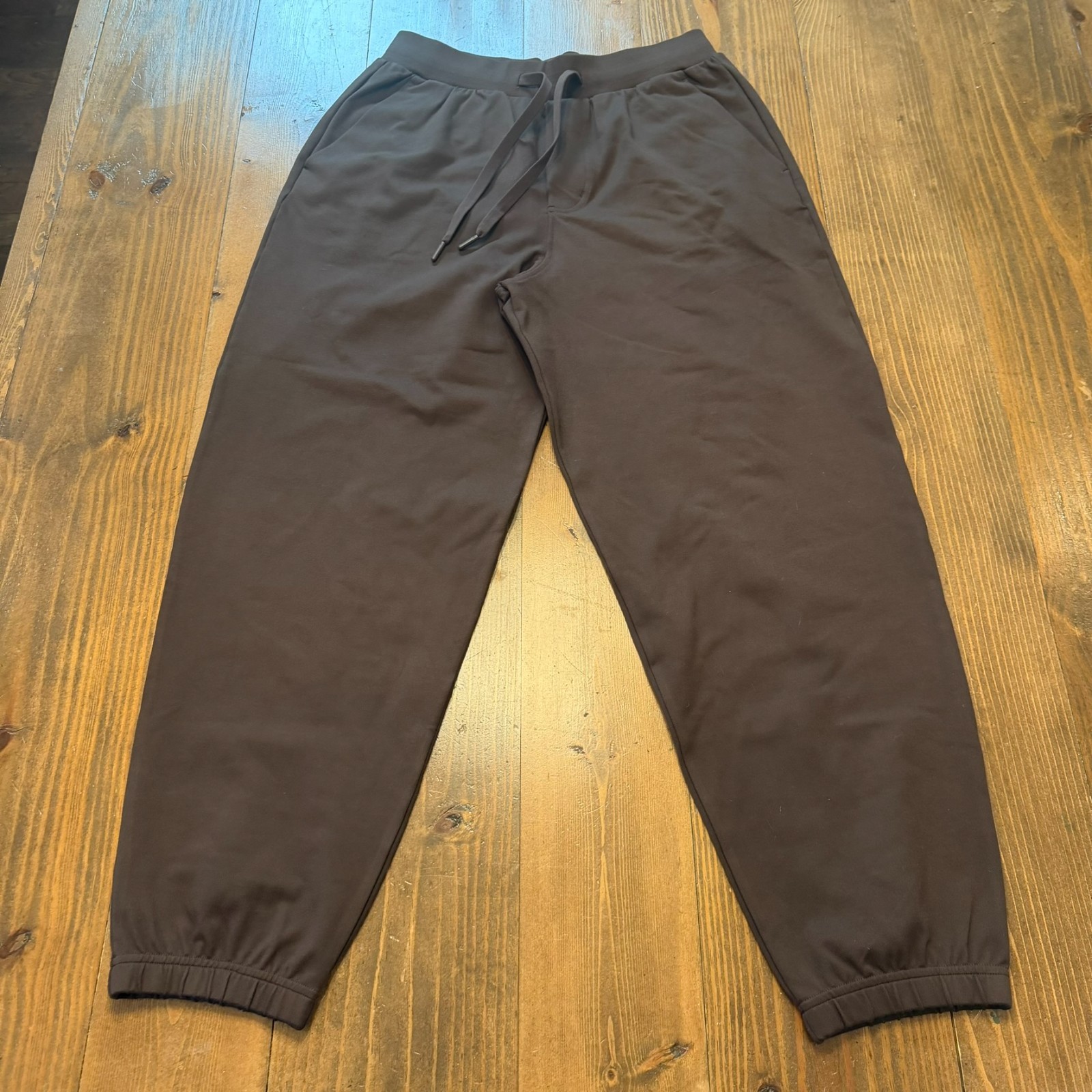 Lululemon Heavy Soft Jersey Relaxed Jogger Regular Brown Men\'s Size Medium Lululemon Heavy Soft Jersey Relaxed Jogger Regular Brown Men\'s Size Medium