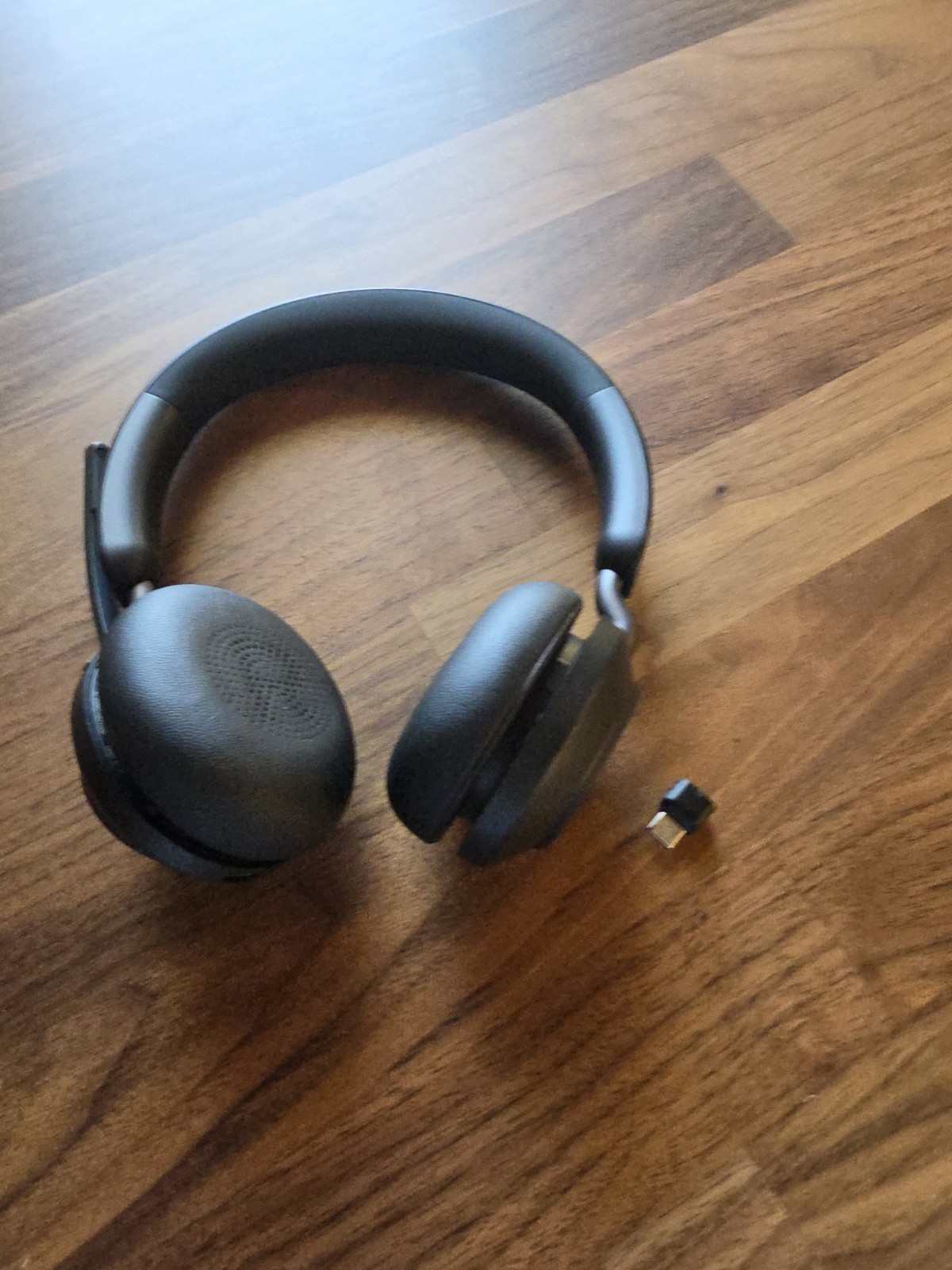 Jabra Evolve2 65 UC Wireless Headphones with Link380a, Stereo, Black – Wireless Jabra Evolve2 65 UC Wireless Headphones with Link380a, Stereo, Black – Wireless