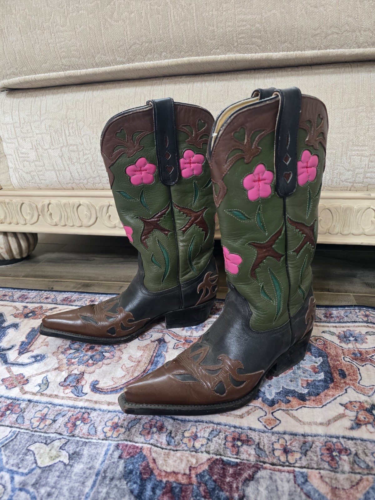 1950s VTG Style Cowboy Boots Bluebird Flowers By JEVER 5.5/6 1950s VTG Style Cowboy Boots Bluebird Flowers By JEVER 5.5/6