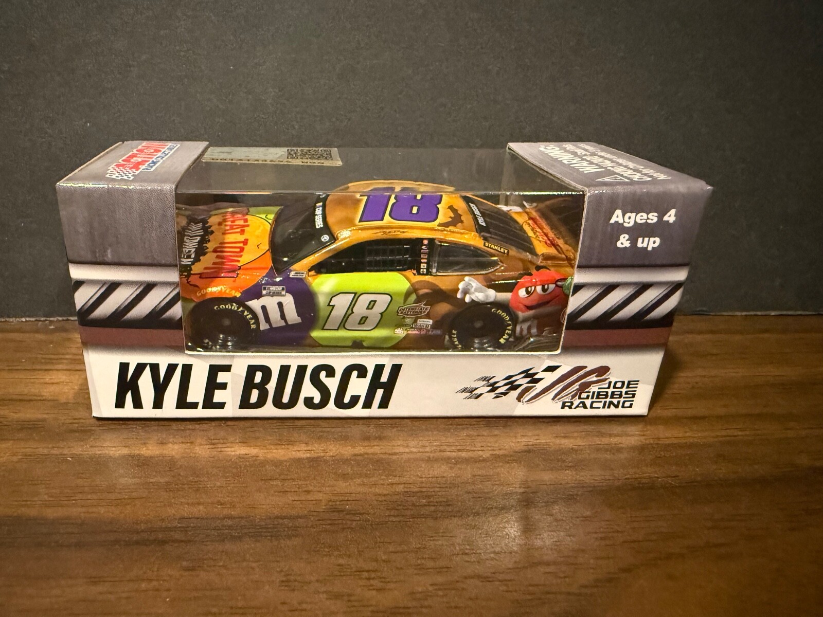 Kyle Busch 2020 #18 M&M\'s Halloween Joe Gibbs Camry 1/64 NASCAR CUP Kyle Busch 2020 #18 M&M\'s Halloween Joe Gibbs Camry 1/64 NASCAR CUP