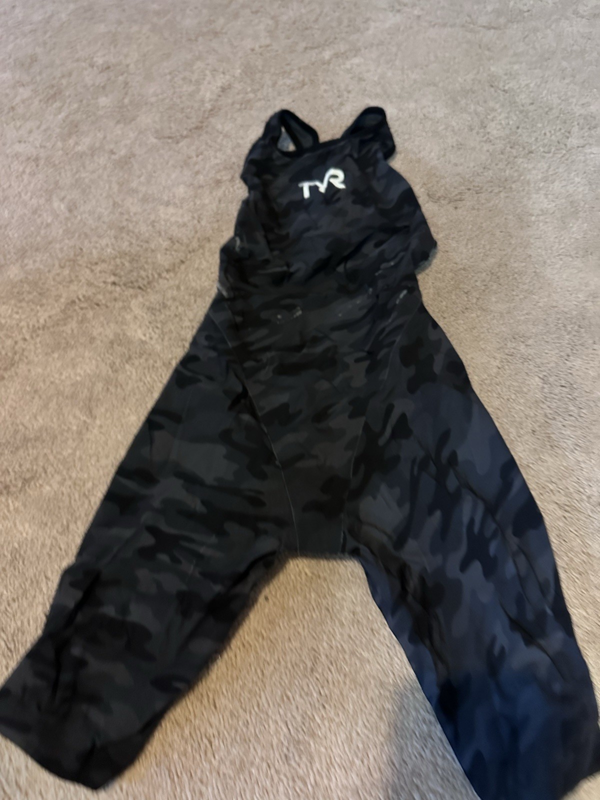 TYR Venzo Competitive Kneeskin Swimsuit Size 22 Black Camo 70/30 Nylon Lycra TYR Venzo Competitive Kneeskin Swimsuit Size 22 Black Camo 70/30 Nylon Lycra
