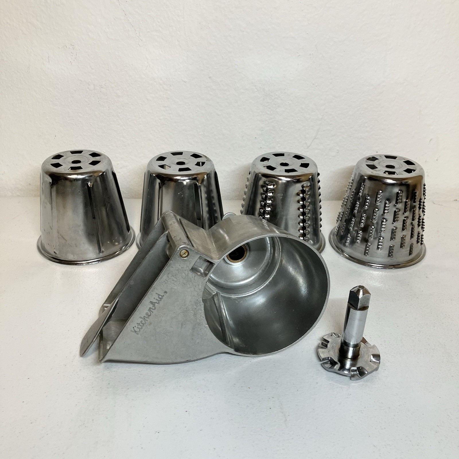 Vintage KitchenAid Hobart Rotor Slicer Shredder \ Vintage KitchenAid Hobart Rotor Slicer Shredder \