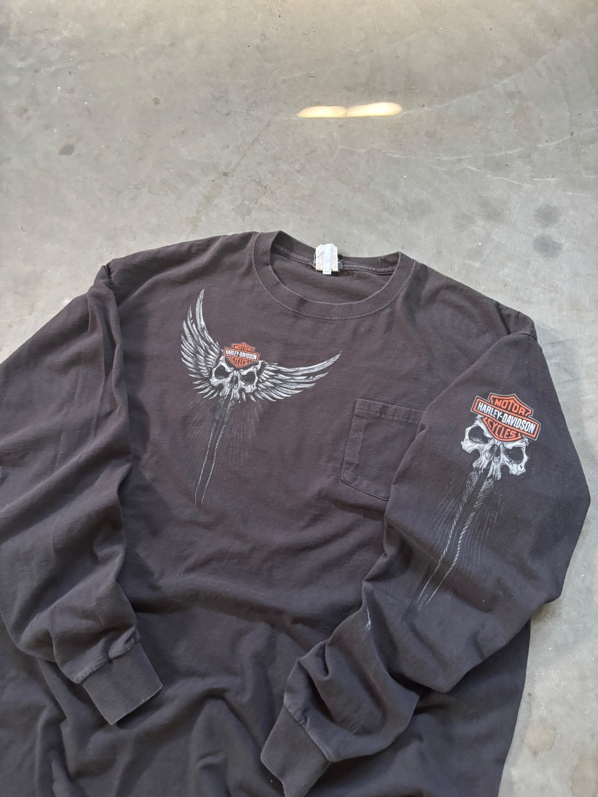 57 Vintage 2000’s Triple Skull Hit Harley Davidson Long Sleeve Tshirt