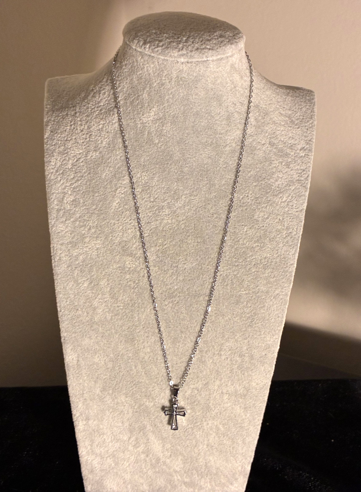 Dainty Cross Pendant Necklace, Minimalist Chain, Elegant Fashion Jewelry #22 Dainty Cross Pendant Necklace, Minimalist Chain, Elegant Fashion Jewelry #22