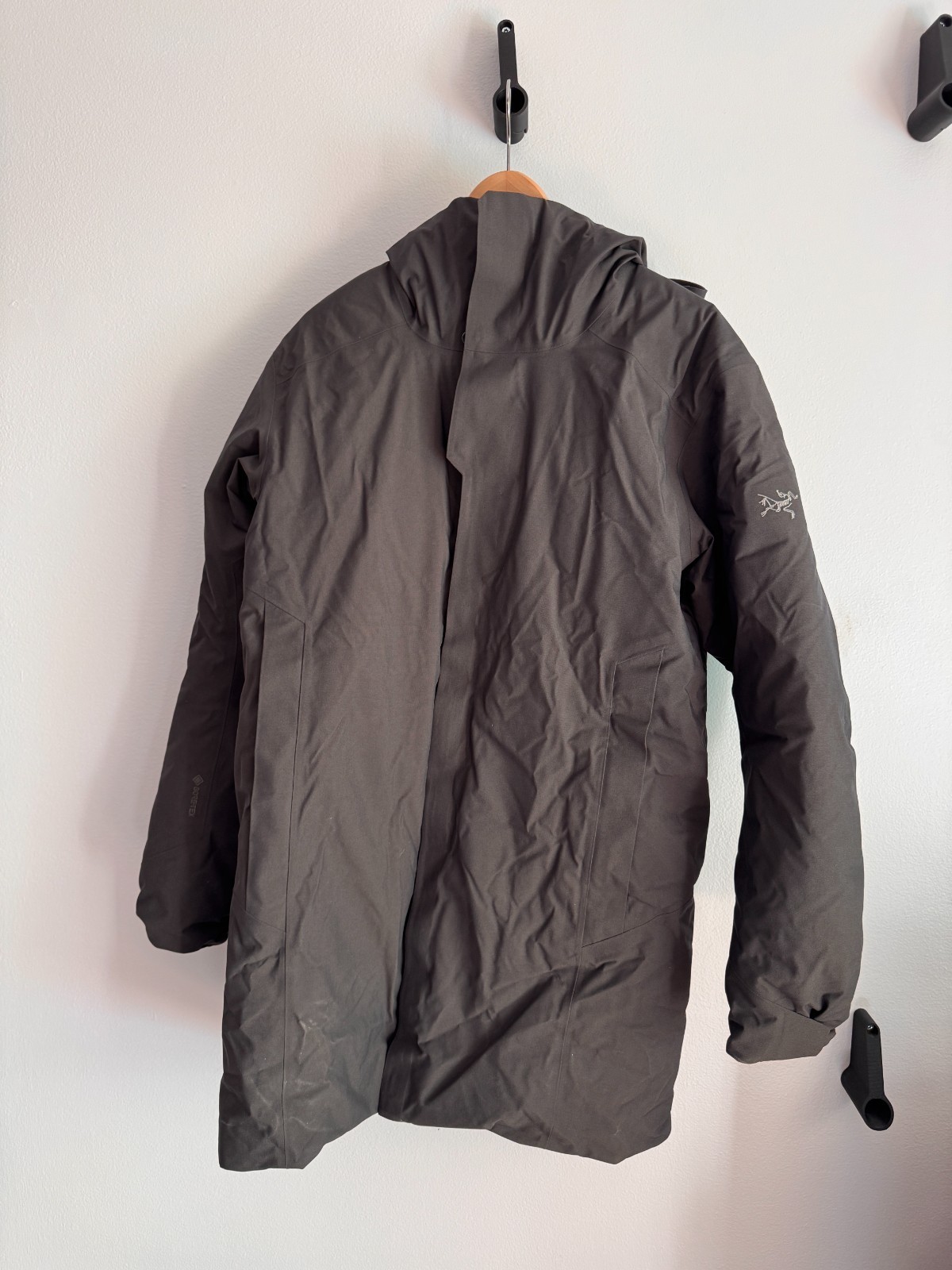 RARE $900 Arc’teryx Men’s Gore-Tex Thorsen Coat, Grey M Down Parka Insulated RARE $900 Arc’teryx Men’s Gore-Tex Thorsen Coat, Grey M Down Parka Insulated