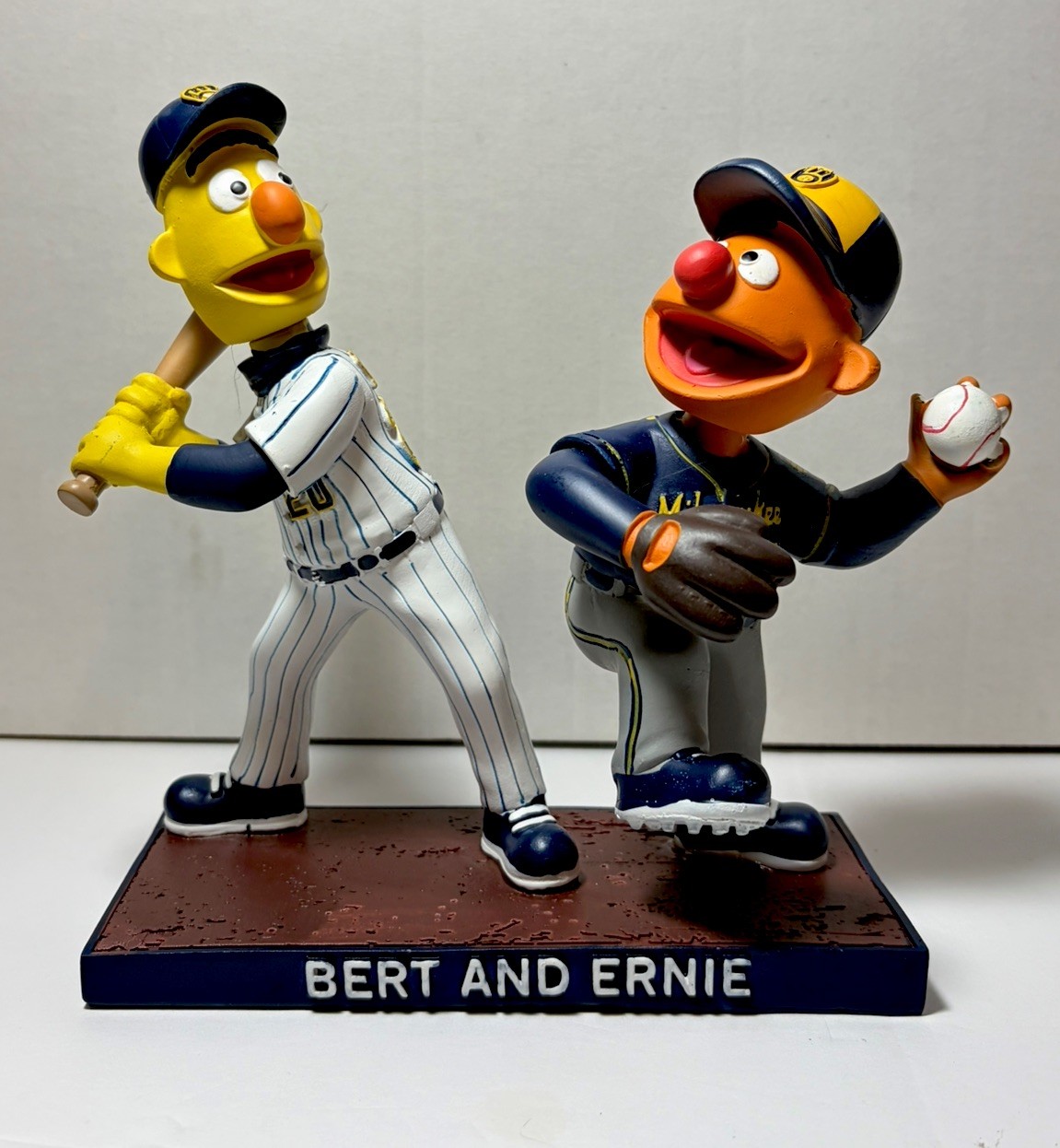 Milwaukee Brewers Bert & Ernie Bobblehead 2024 Theme Night, LIMITED SGA