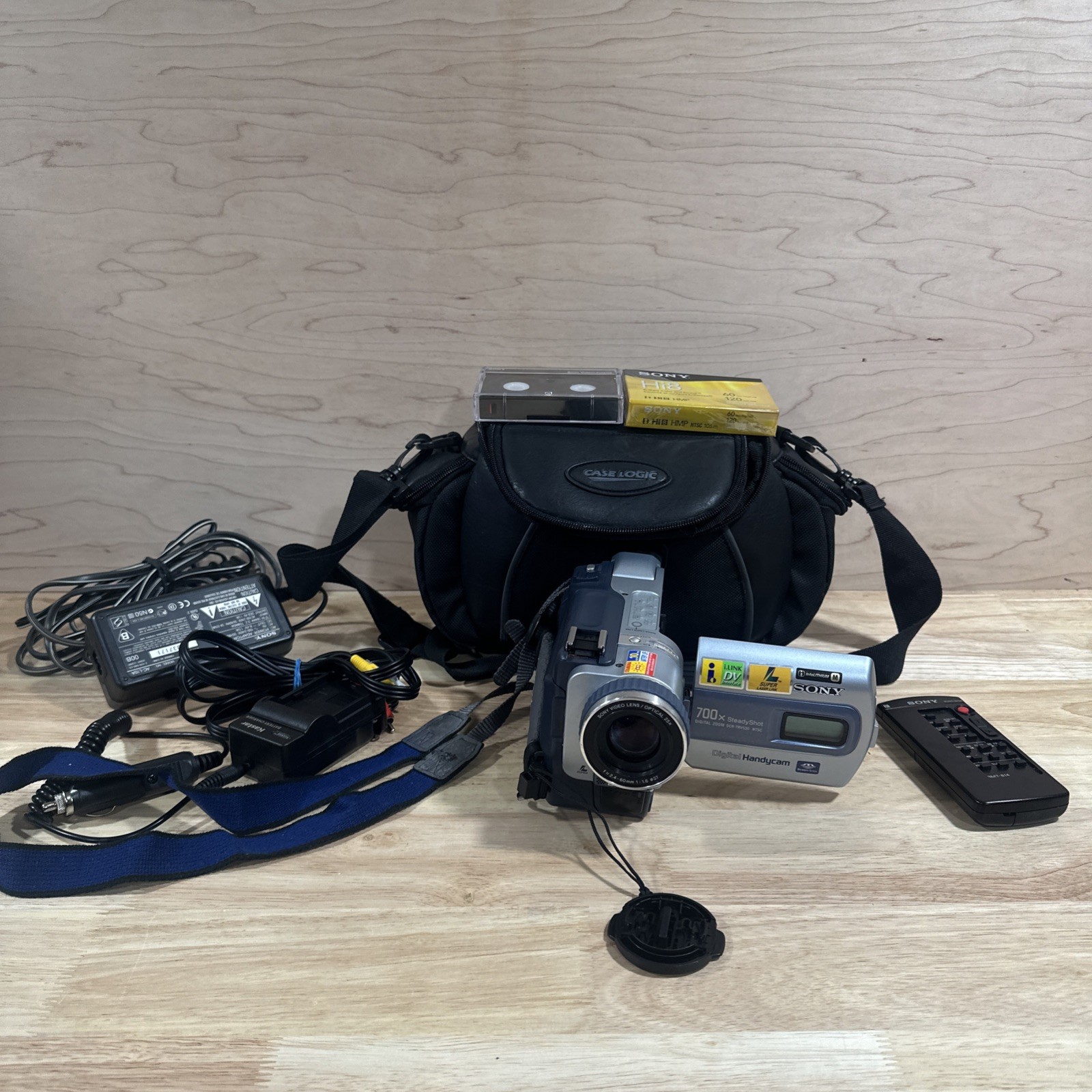 Sony Digital Handycam DCR-TRV530 Digital8 Camcorder Nightshot w/ AC Adapter