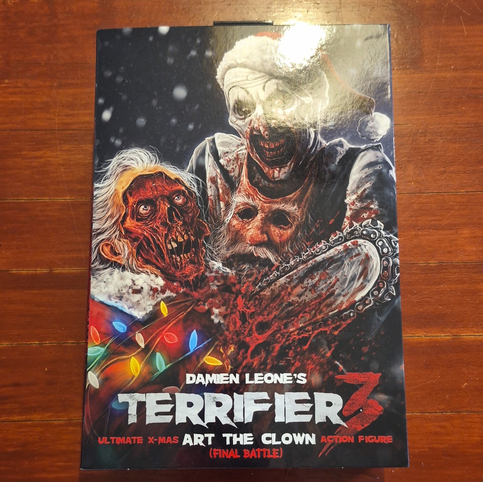 NECA Terrifier 3 Ultimate X-Mas Art the Clown Figure Final Battle (Walmart excl) NECA Terrifier 3 Ultimate X-Mas Art the Clown Figure Final Battle (Walmart excl)