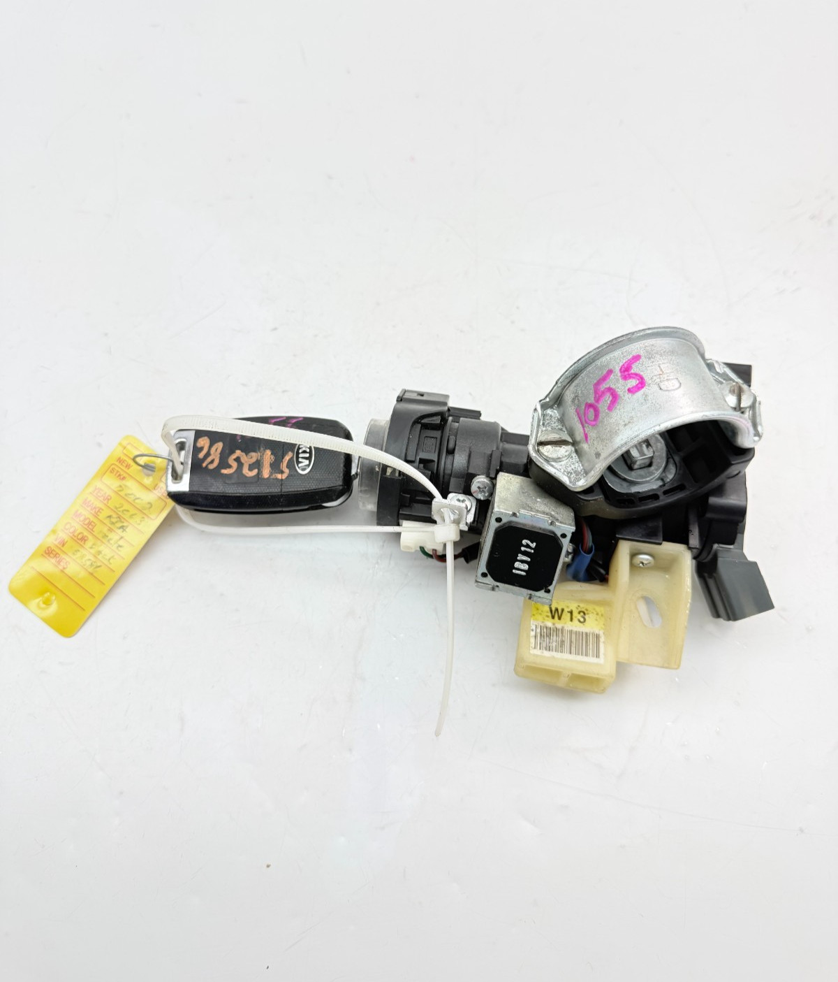 2014-2018 KIA FORTE IGNITION SWITCH LOCK CYLINDER W/ KEY OEM