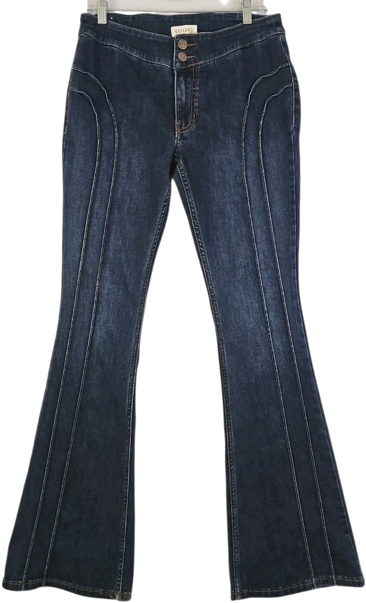 Shyanne ~Woman Size 30~ Blue Denim High Rise Flare Southwestern Jeans Stretch. Shyanne ~Woman Size 30~ Blue Denim High Rise Flare Southwestern Jeans Stretch.