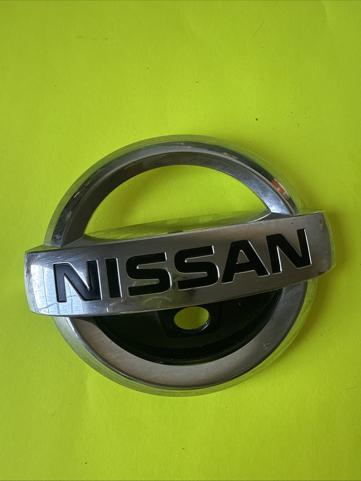 17 20 NISSAN PATHFINDER FRONT GRILLE CAMERA  EMBLEM 62890 9PF0B