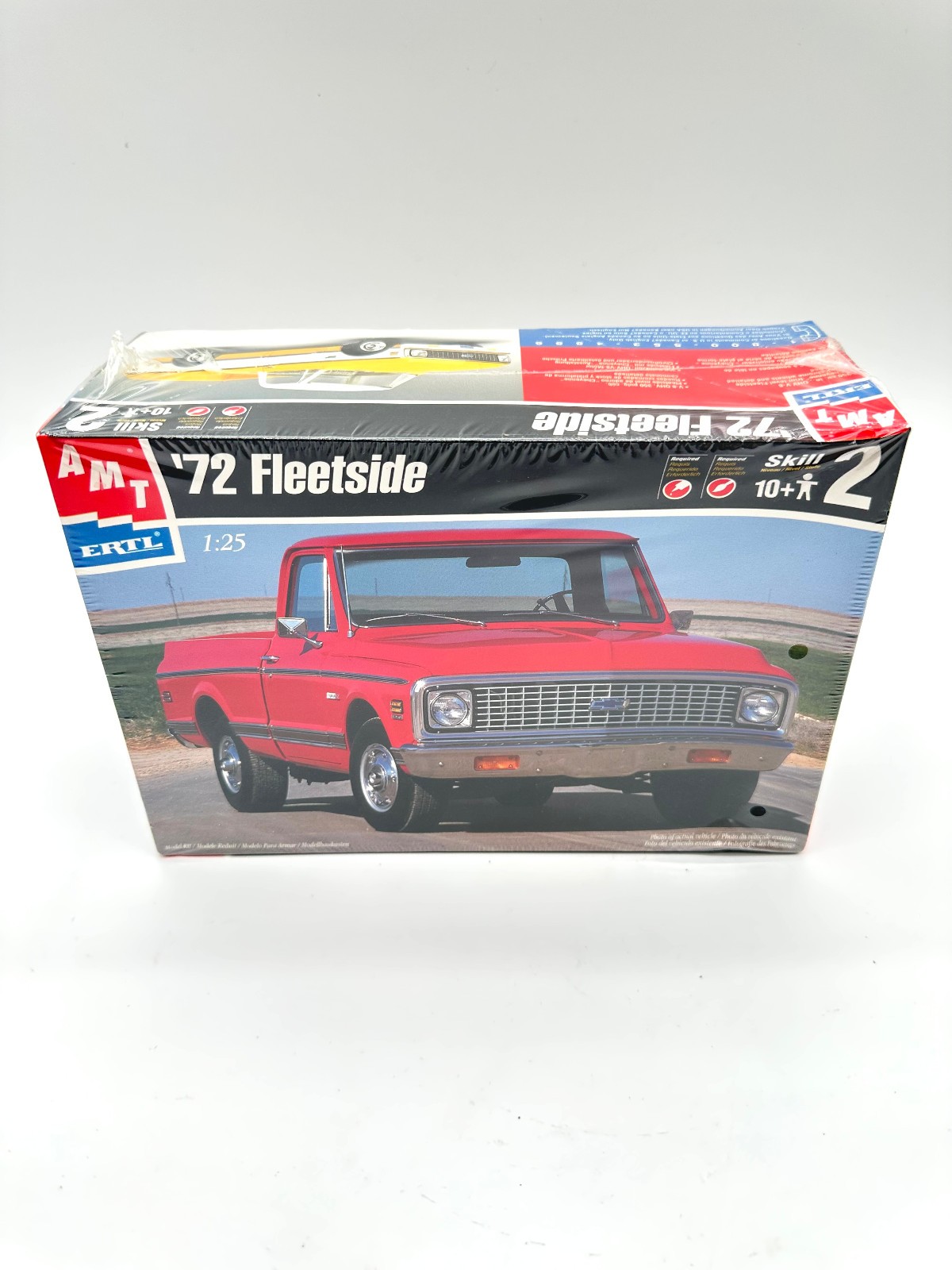 Chevrolet 1972 Fleetside Pickup Model Kit By Ertl/AMT 1/25th Scale Chevrolet 1972 Fleetside Pickup Model Kit By Ertl/AMT 1/25th Scale