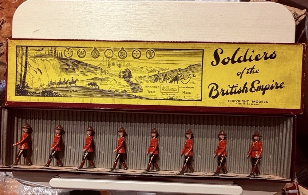 W.Britain #1554 Royal Canadian Mounted Police (Dismounted) Summer Dress Red Coat W.Britain #1554 Royal Canadian Mounted Police (Dismounted) Summer Dress Red Coat
