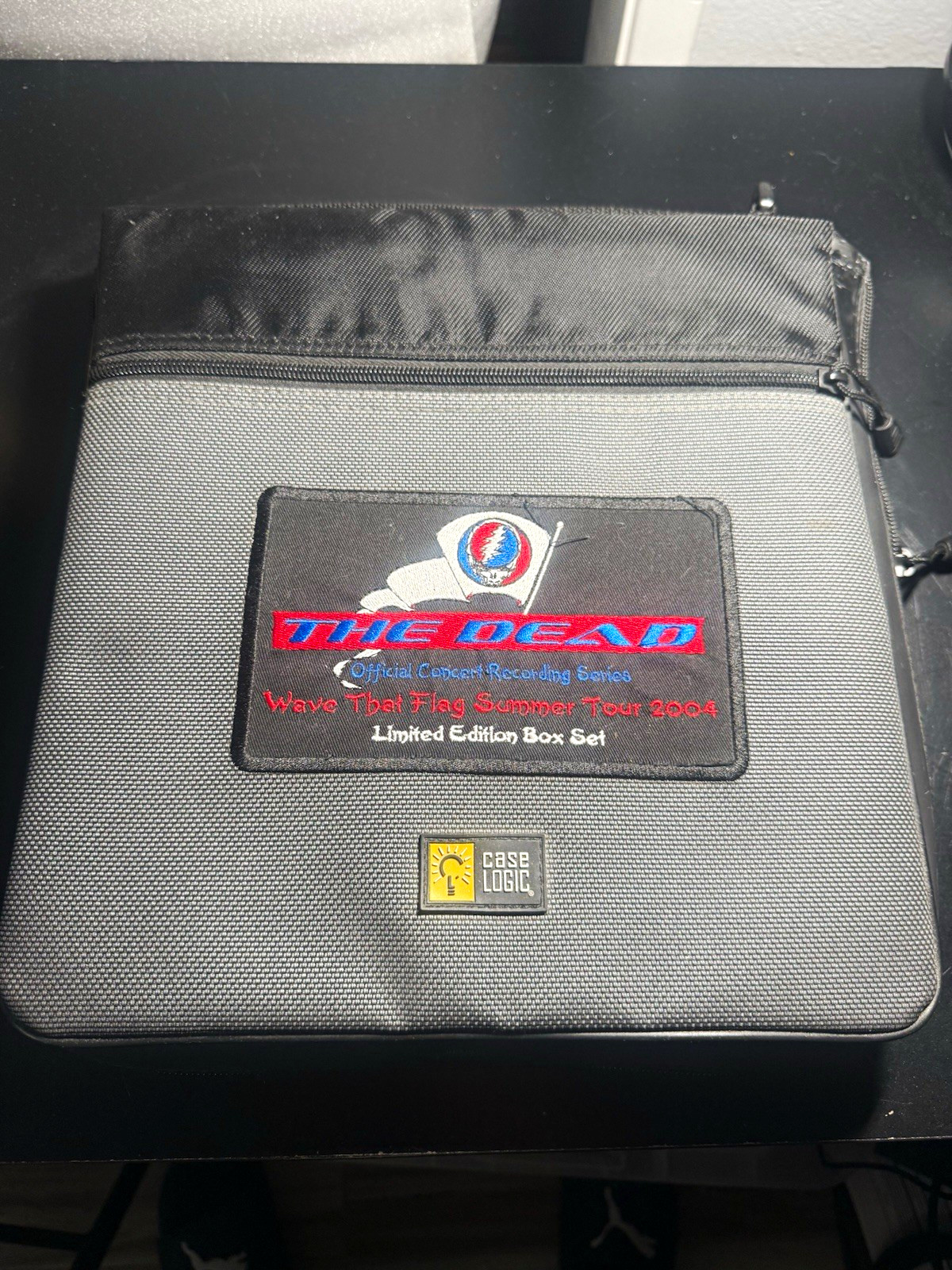 Case Logic Limited Edition CD/DVD Wallet 2004 Gray/Black Box Set Case Logic Limited Edition CD/DVD Wallet 2004 Gray/Black Box Set