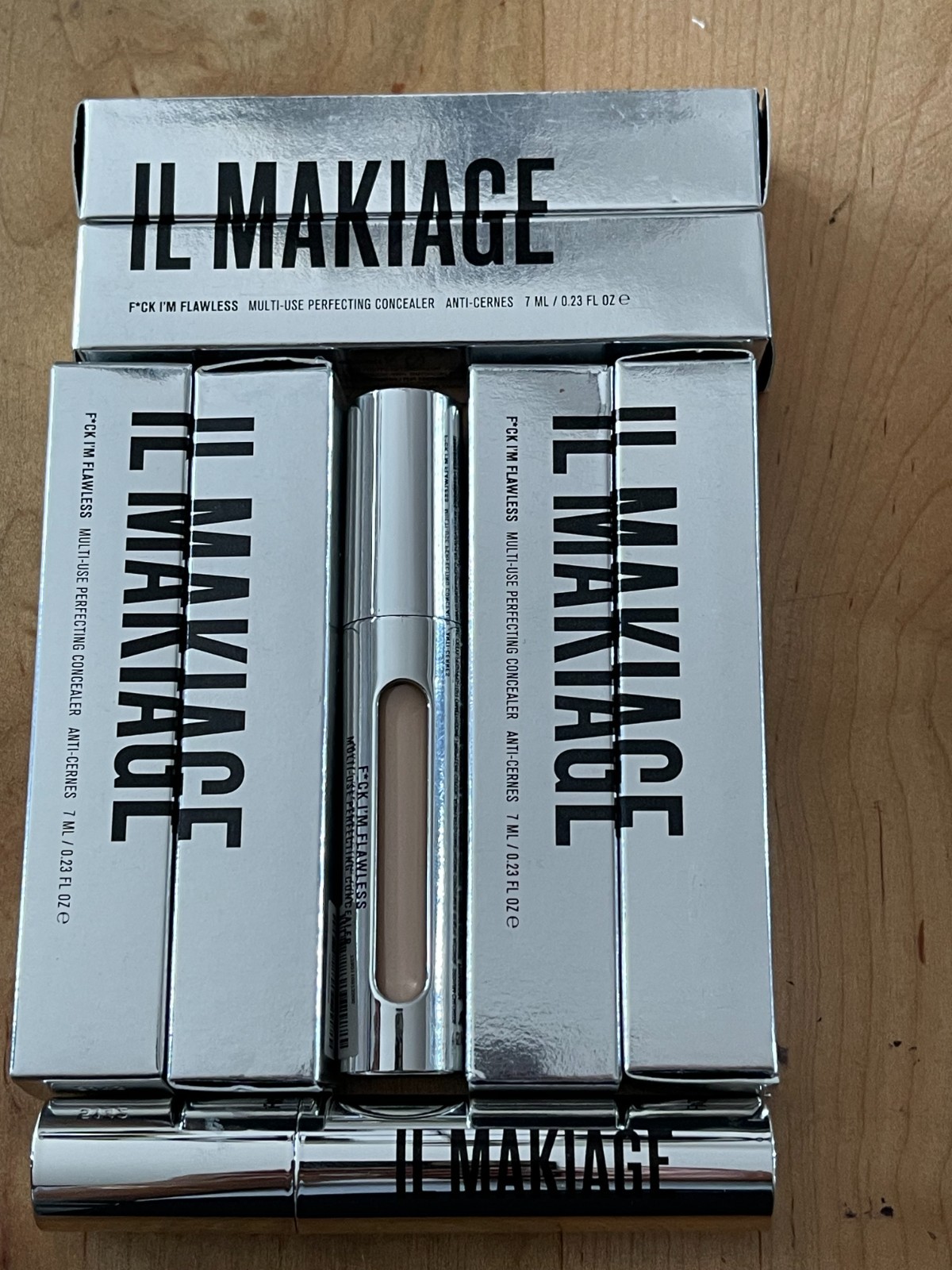 I'M FLAWLESS IL MAKIAG LONG LASTING WEAR PERFECTING CONCEALER PICK THE SHADE NIB