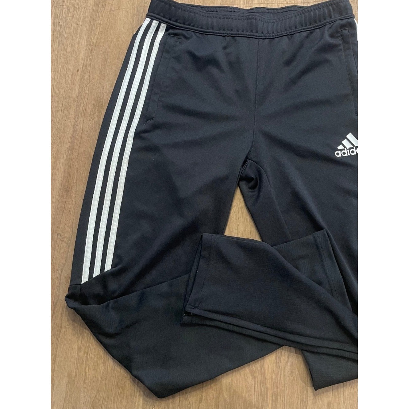 Adidas Climacool girls 13-14yr soccer pant EUC black sporty teen athleisure Adidas Climacool girls 13-14yr soccer pant EUC black sporty teen athleisure