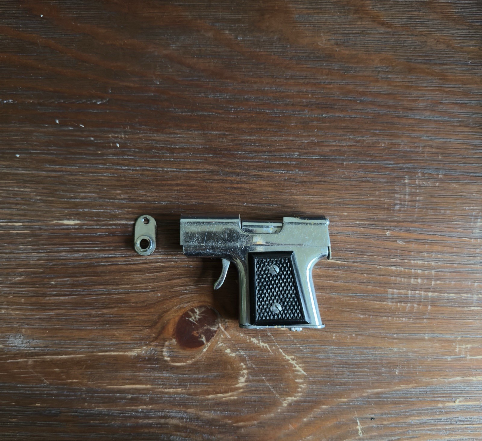 Vintage pistol lighter, made in occupied japan during the 50s