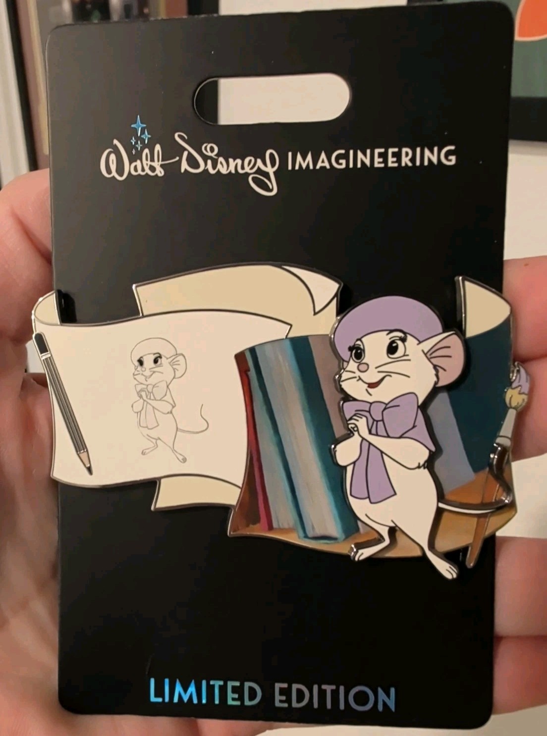WDI Disney Off the Page The Rescuers Miss Bianca Mouse LE 300 MOG Pin
