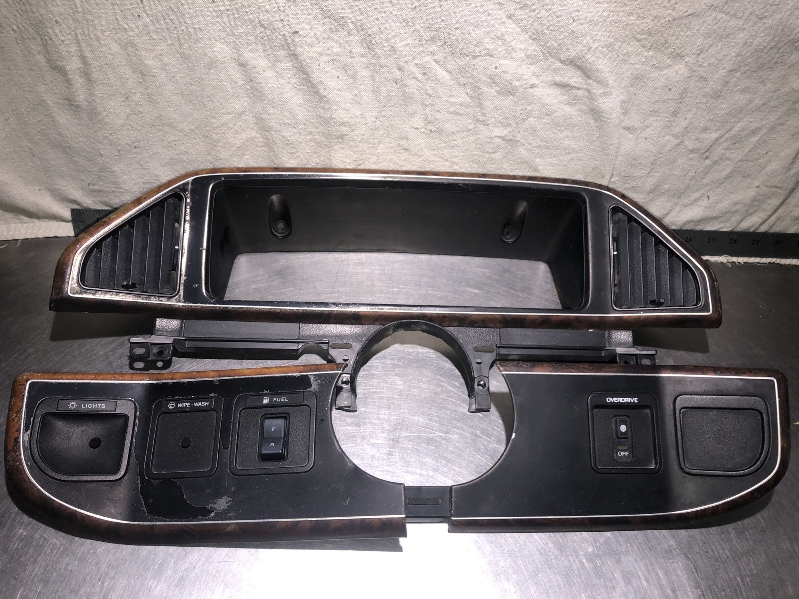 1987-91 Ford F150 F250 F350 Truck Bronco Dash Bezel Instrument Cluster Trim 1987-91 Ford F150 F250 F350 Truck Bronco Dash Bezel Instrument Cluster Trim