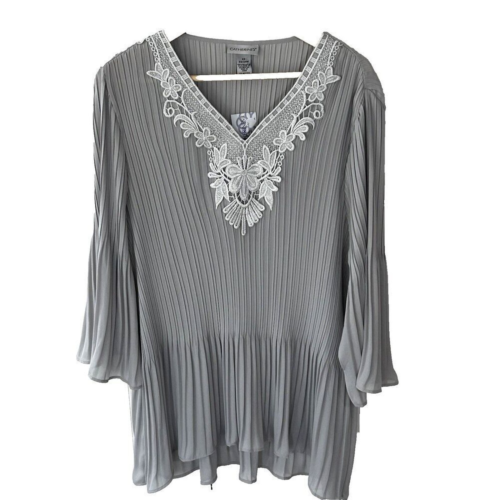nwt Catherines Top Size 2x Pleated Lace Crochet V-Neck Gray Party Holidays nwt *