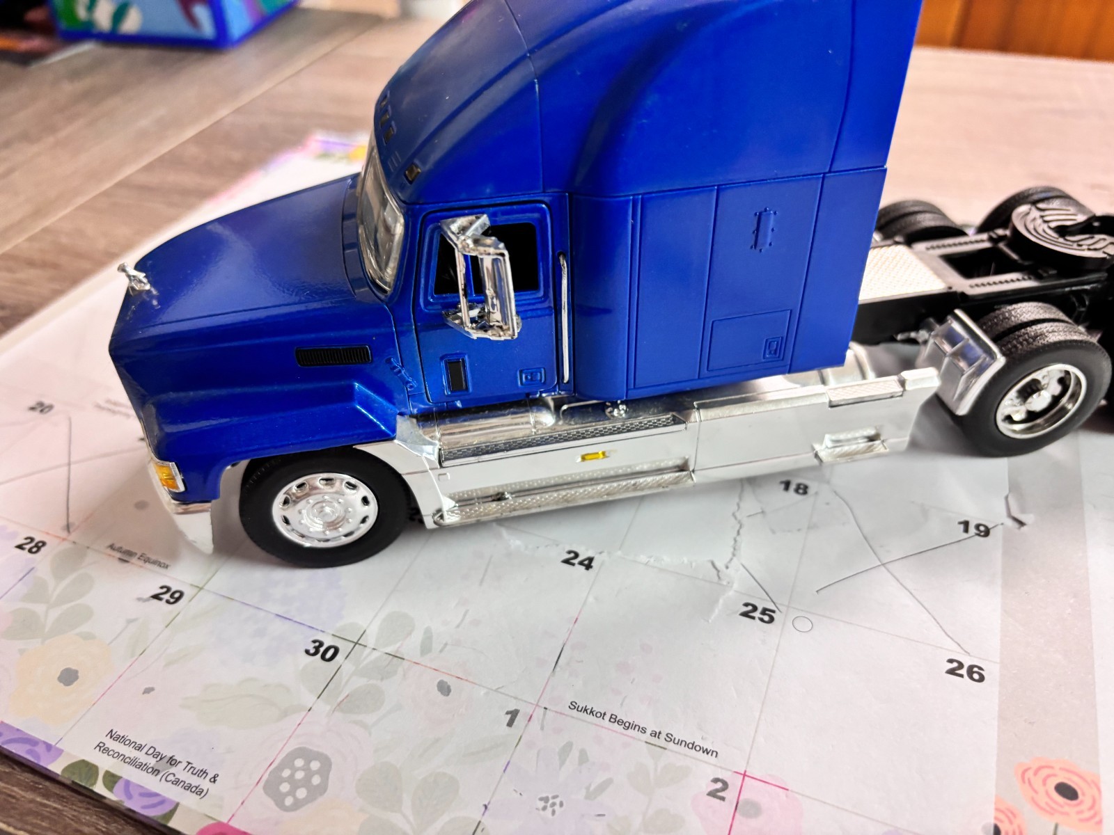 1/32 NEW RAY USED BLUE MACK CH ST, NO PACKAGING # C 819