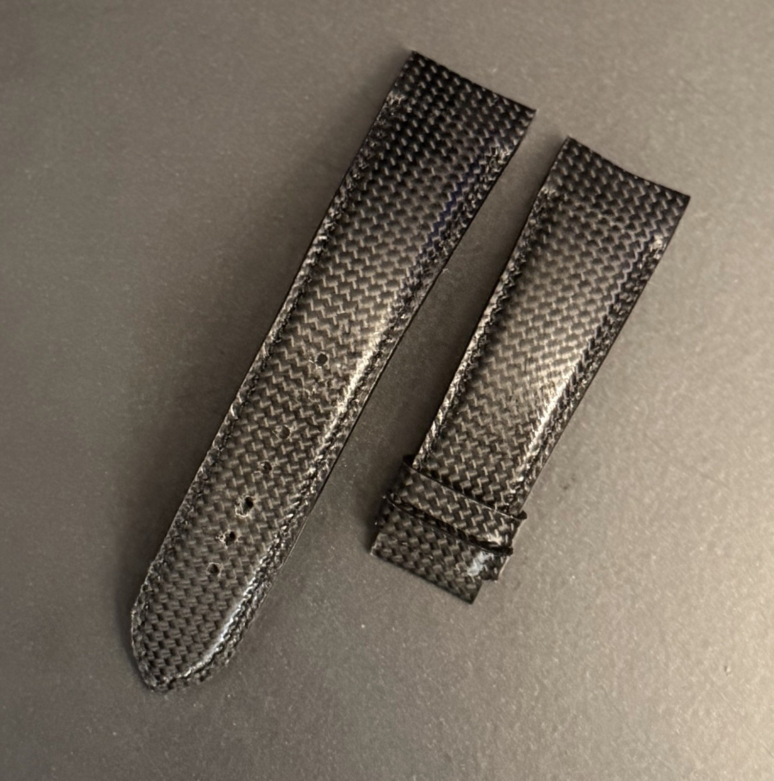 Zenith Authentic 22mm x 18mm Black Carbon Fibre Watch Strap 22-609 OEM Zenith Authentic 22mm x 18mm Black Carbon Fibre Watch Strap 22-609 OEM