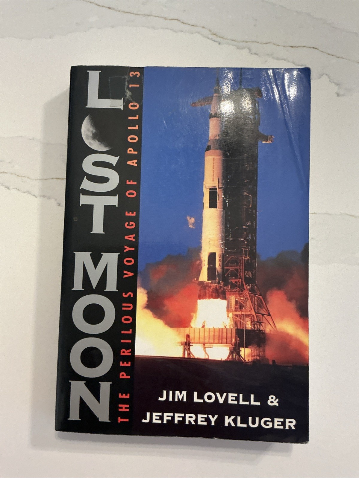 Lost Moon: The Perilous Voyage of Apollo 13 by Jim Lovell & Jeffrey Kluger