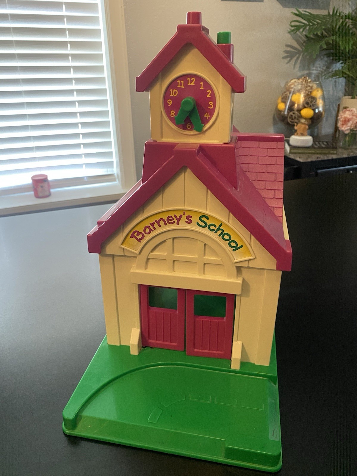 Vintage BARNEY And FRIENDS School House Play Set 1993 VTG No Figures SHIPS FREE