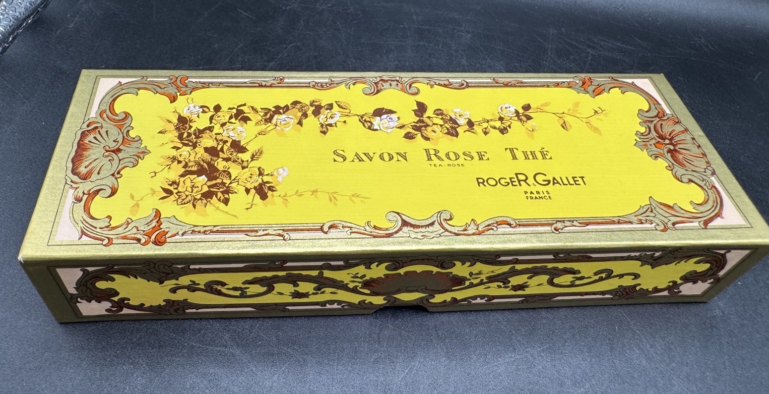 Vtg New Roger & Gallet Savon Rose Soap Made In France 3 Round Bars x3.5oz
