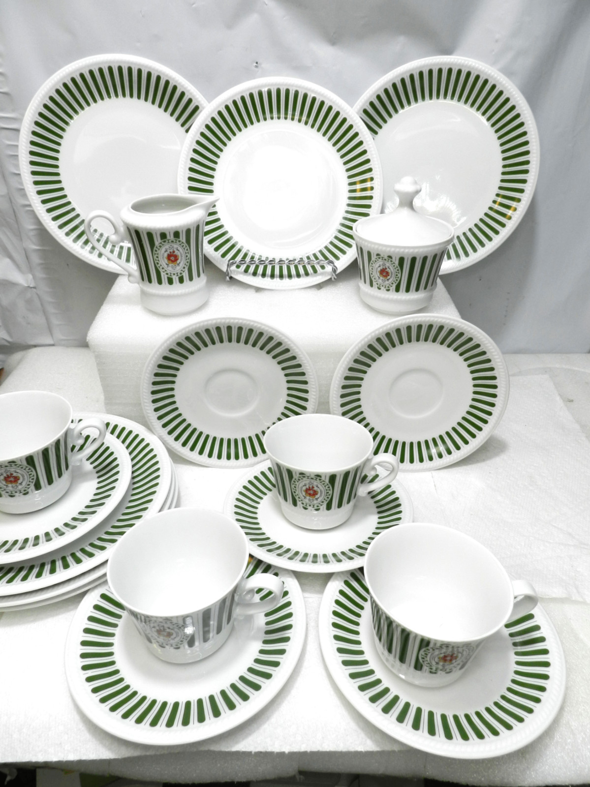 19PC VTG Vohenstrauss Johann Seltmann Porcelain Dinnerwear Floral & Stripes N46J
