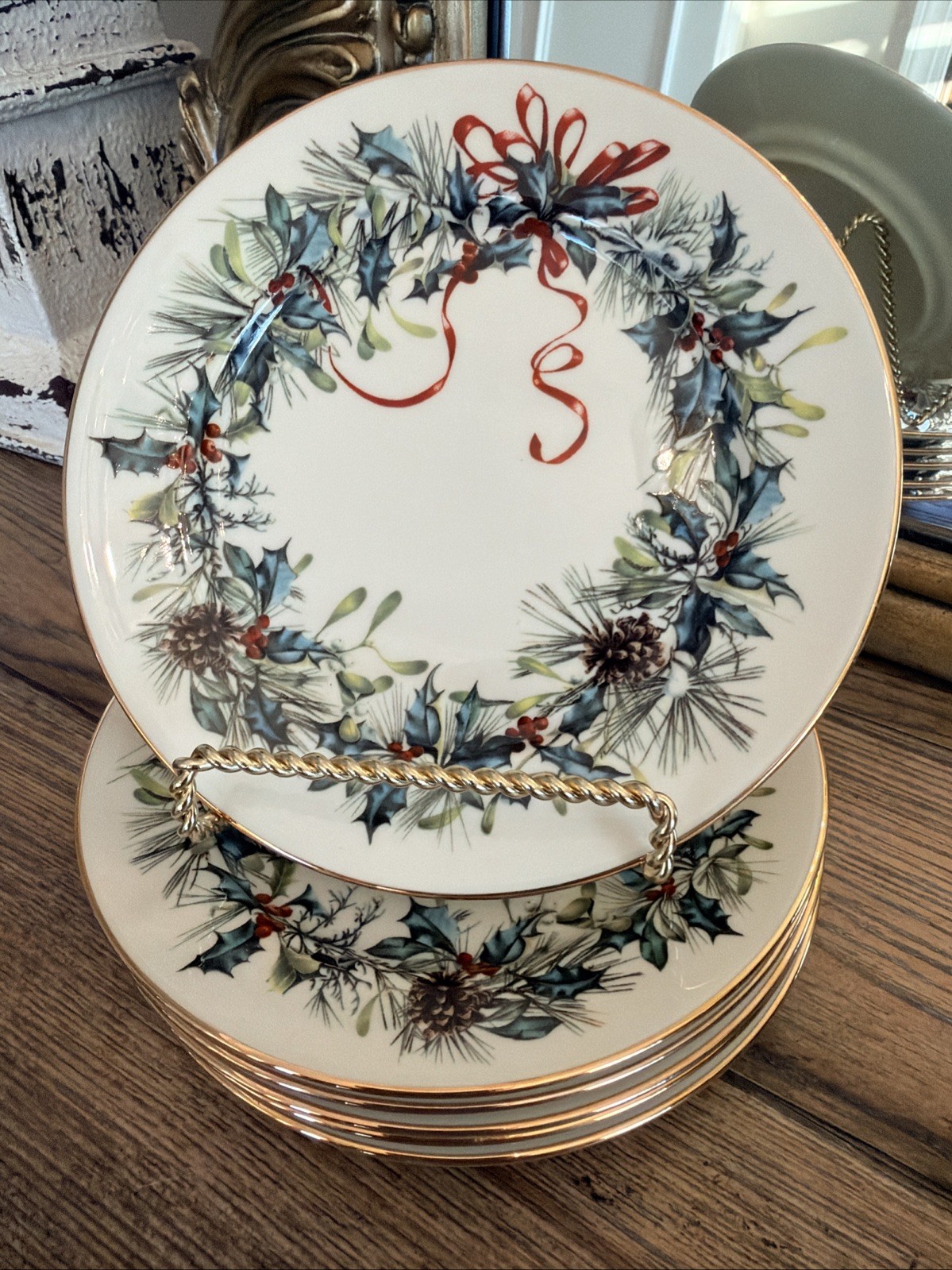 Lenox Winter Greetings Red Ribbon Holly 6.5\