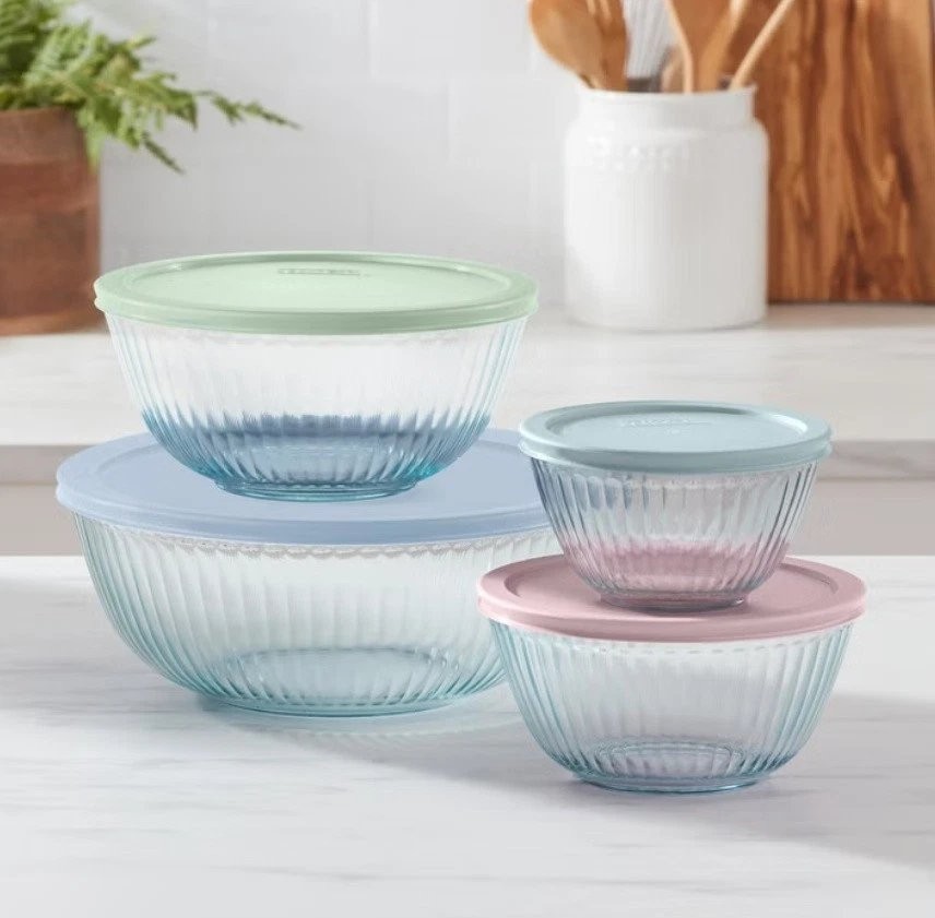 Pyrex 8-piece Glass Mixing Bowls with Lids