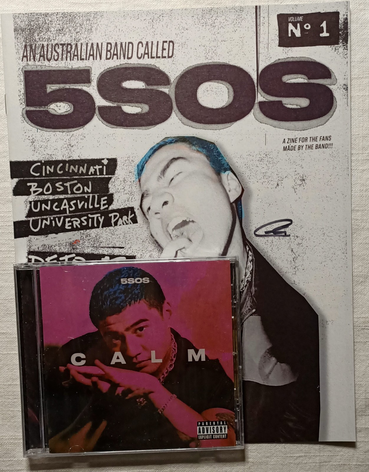 Autographed 5SOS 5 Seconds Of Summer Calum Hood Vol 1 + CD Calm Calum Edition Autographed 5SOS 5 Seconds Of Summer Calum Hood Vol 1 + CD Calm Calum Edition