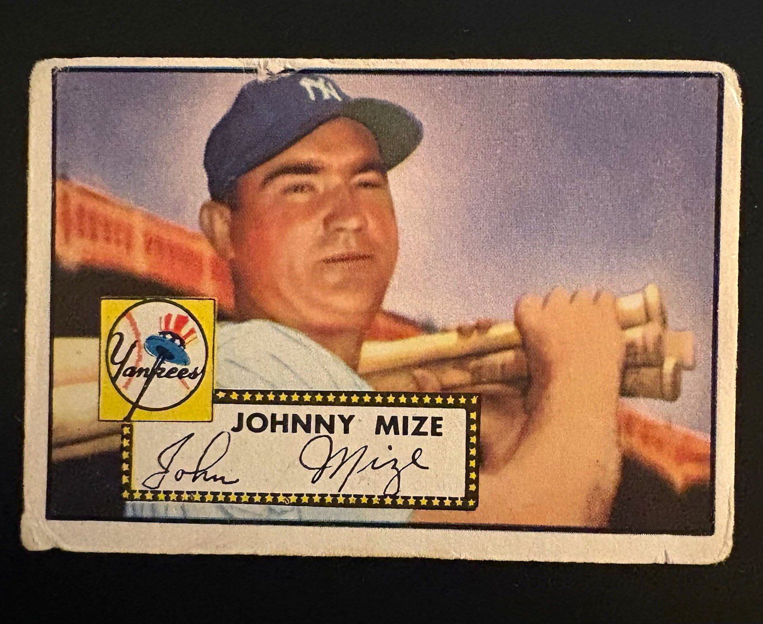 Topps 1952 - Johnny Mize #129 New York Yankees (HOF) Topps 1952 - Johnny Mize #129 New York Yankees (HOF)