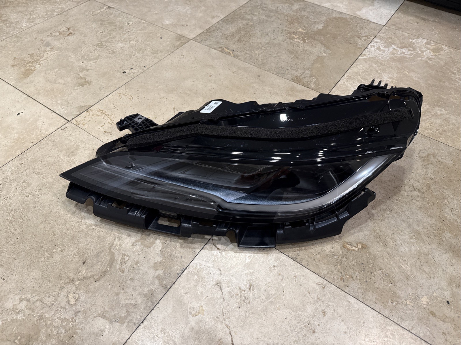 2024-2025 TESLA MODEL 3 HEADLIGHT OEM LEFT LH DRIVER SIDE LED 1694086-00-G