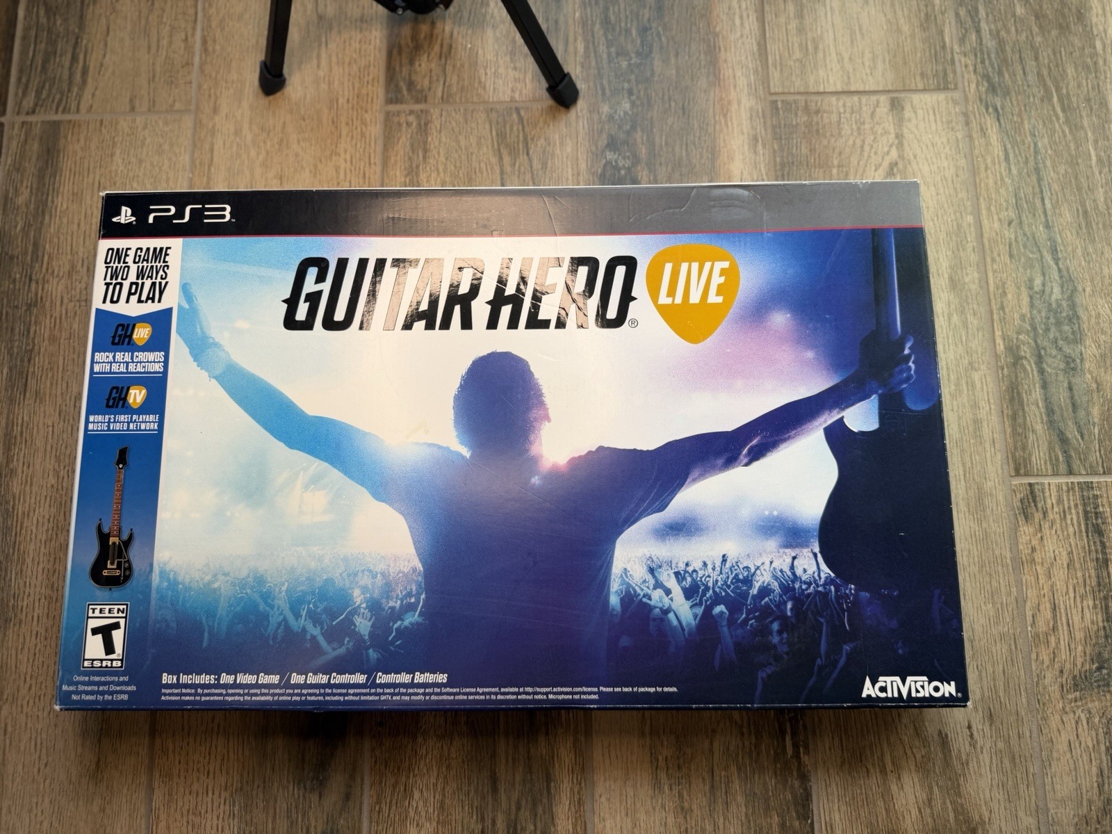 Activision Guitar Hero Live PS3 Bundle Wireless Guitar + Game NTSC-U/C 2015 CIB Activision Guitar Hero Live PS3 Bundle Wireless Guitar + Game NTSC-U/C 2015 CIB
