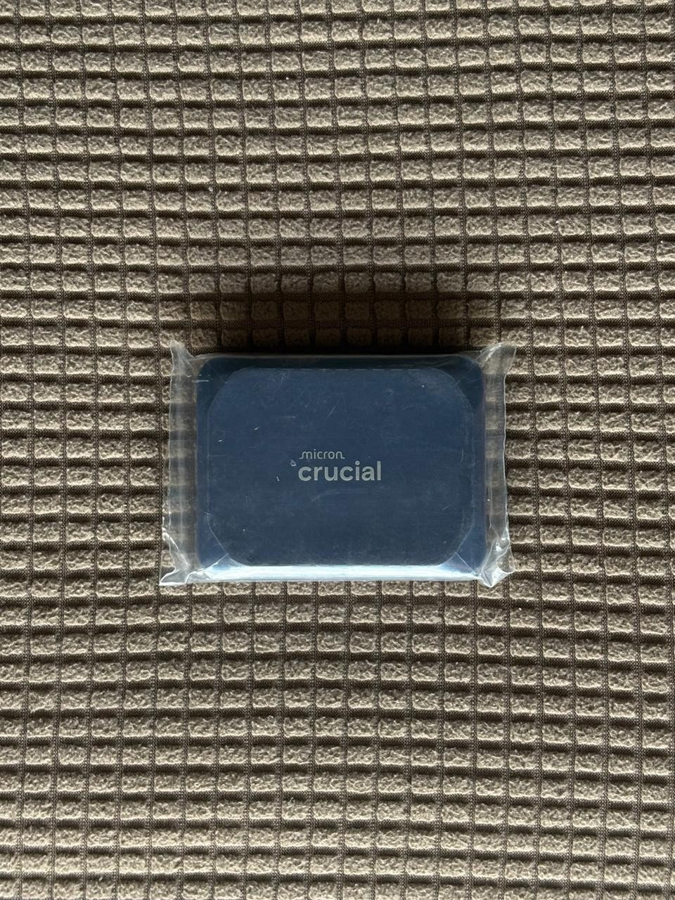 Crucial X10 2TB External SSD USB-C 3.2 Gen2x2 CT2000X10SSD9 2100MB/s Portable