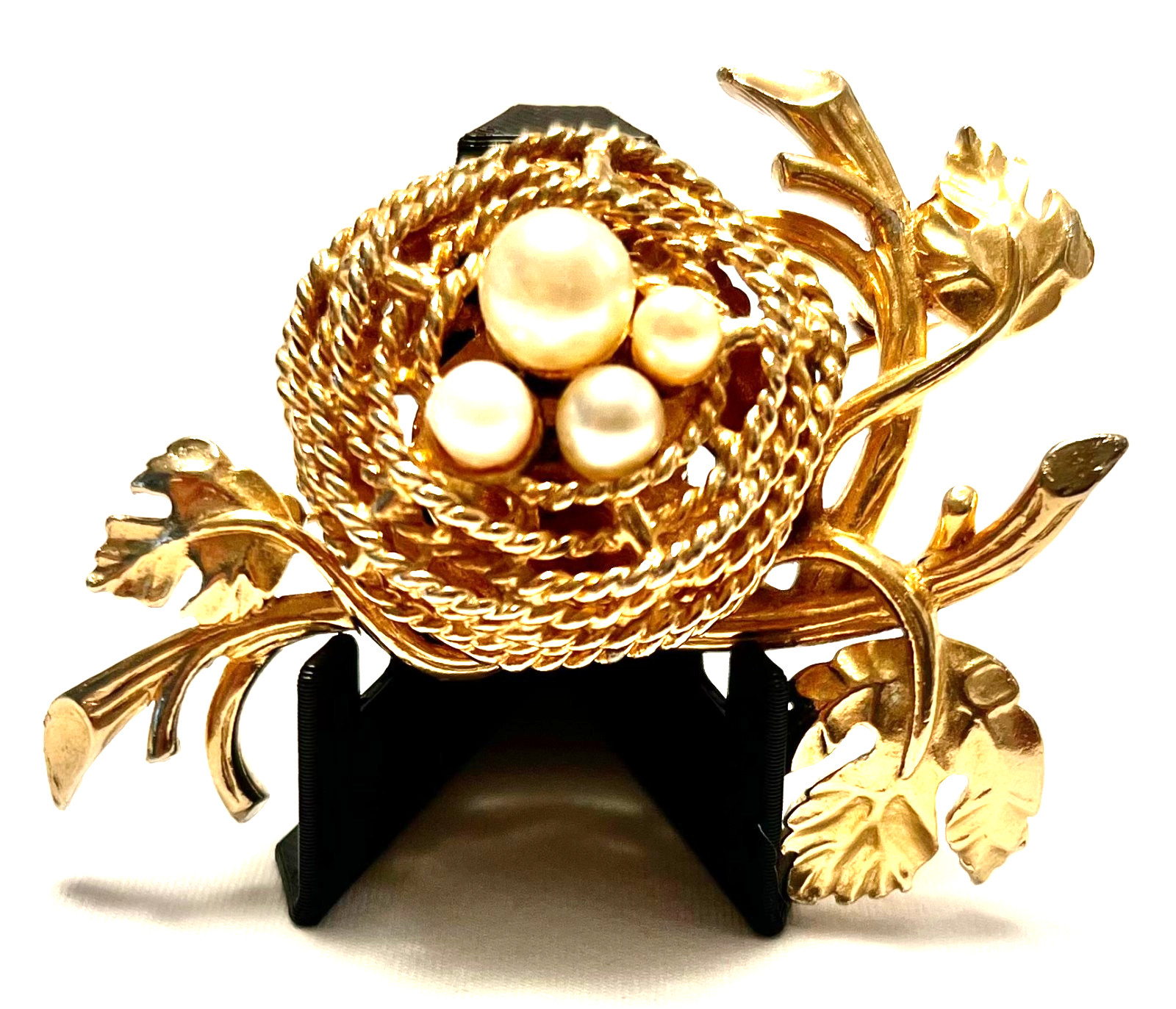 Vintage Marvella Brooch of a Bird's Nest With Pearl Eggs on a Branch Vintage Marvella Brooch of a Bird's Nest With Pearl Eggs on a Branch