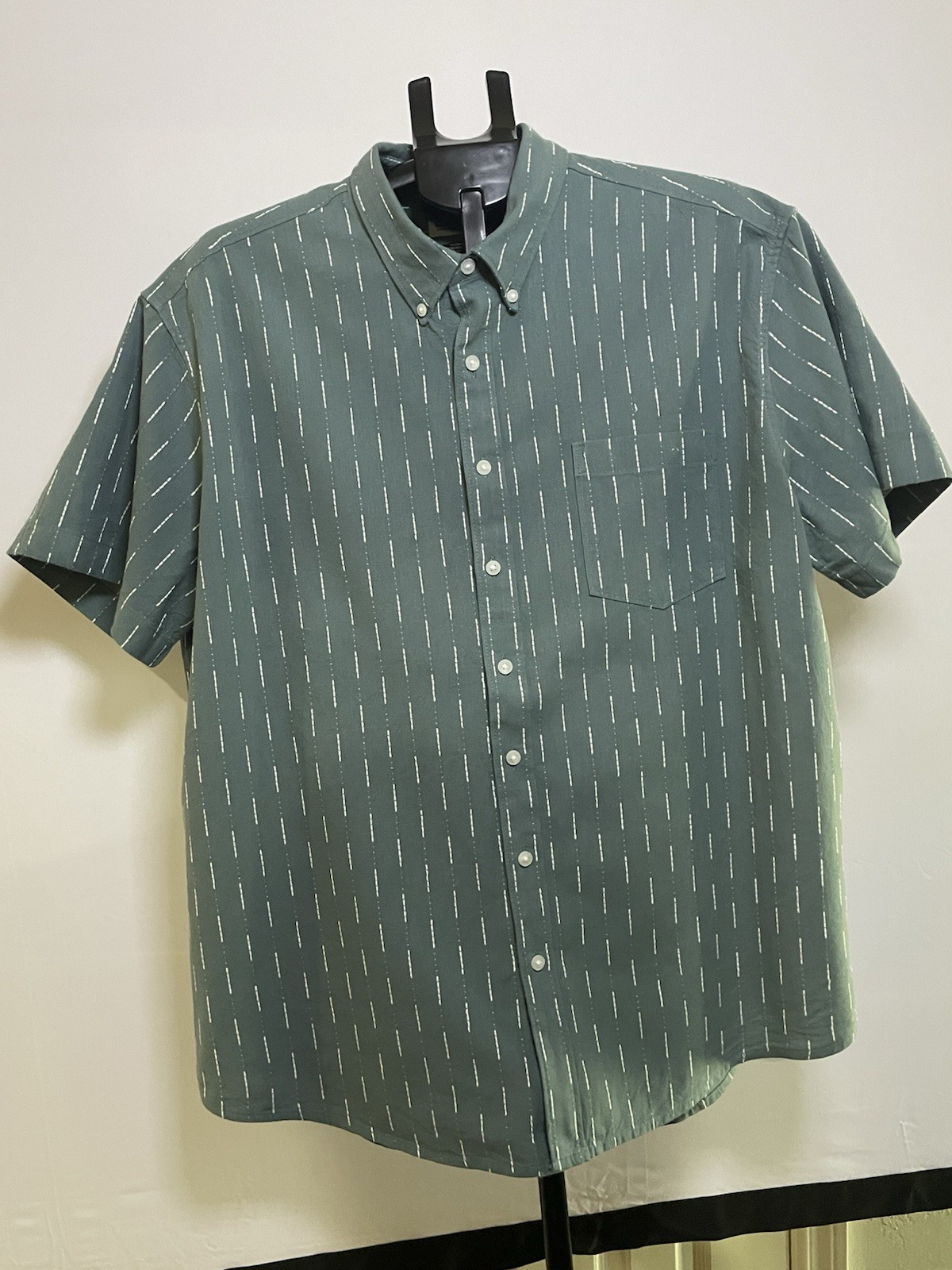 Sonoma XXL Men’s Short Sleeve Grey/Green Button Down Shirt Sonoma XXL Men’s Short Sleeve Grey/Green Button Down Shirt