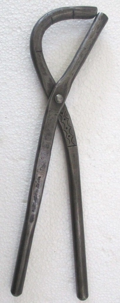 ANTIQUE TONG TOOL FINGER AND THUMB DESIGN RARE . ANTIQUE TONG TOOL FINGER AND THUMB DESIGN RARE .