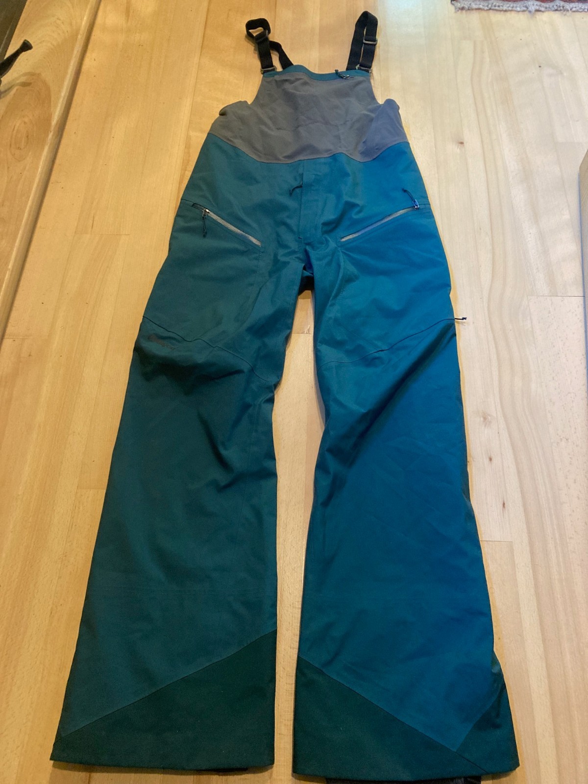 New Patagonia Powder Town Snow Pants, Men's Small New Patagonia Powder Town Snow Pants, Men's Small