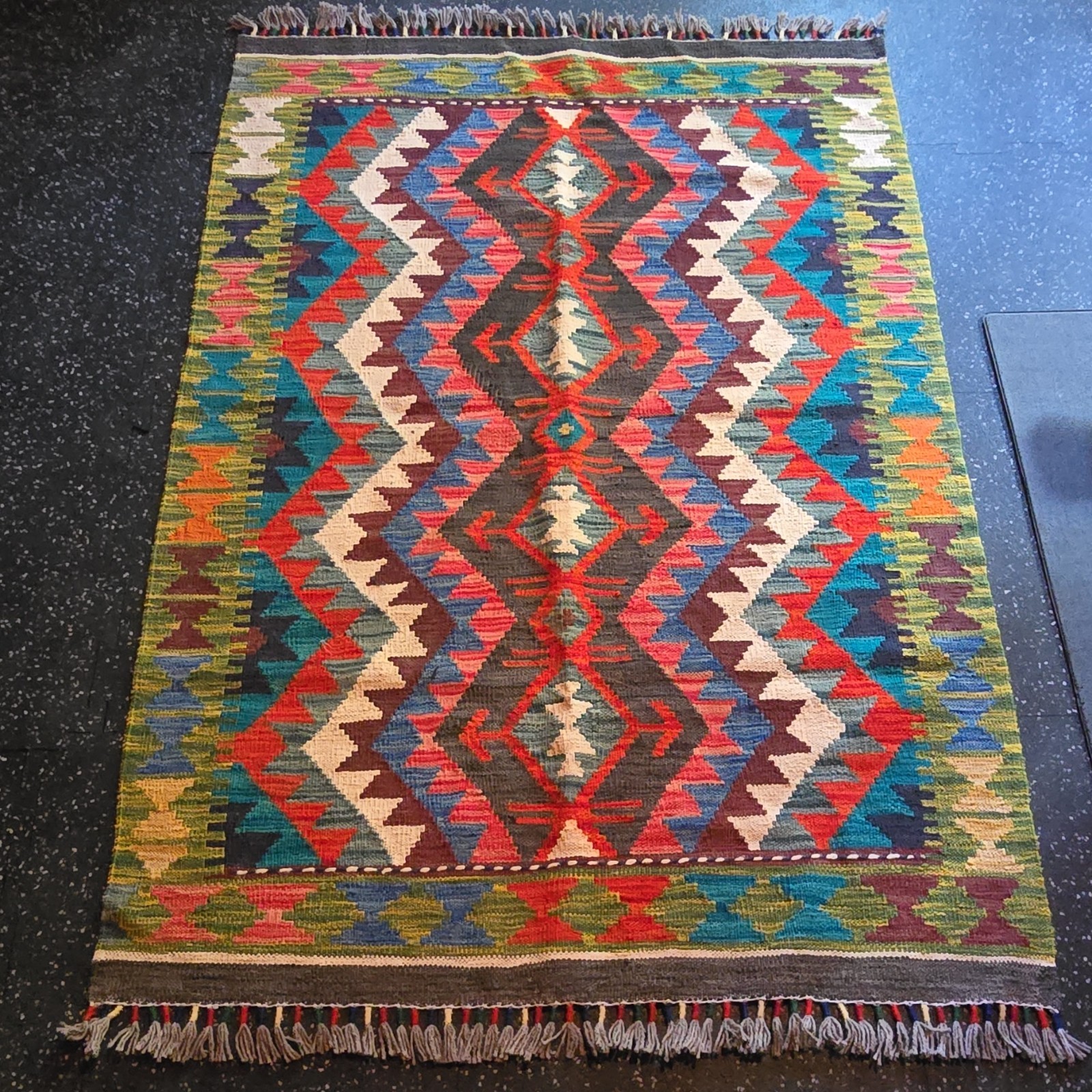 Beautiful Afghan Kilim flat weave rug 3x5 bright colors and perfect condition Beautiful Afghan Kilim flat weave rug 3x5 bright colors and perfect condition
