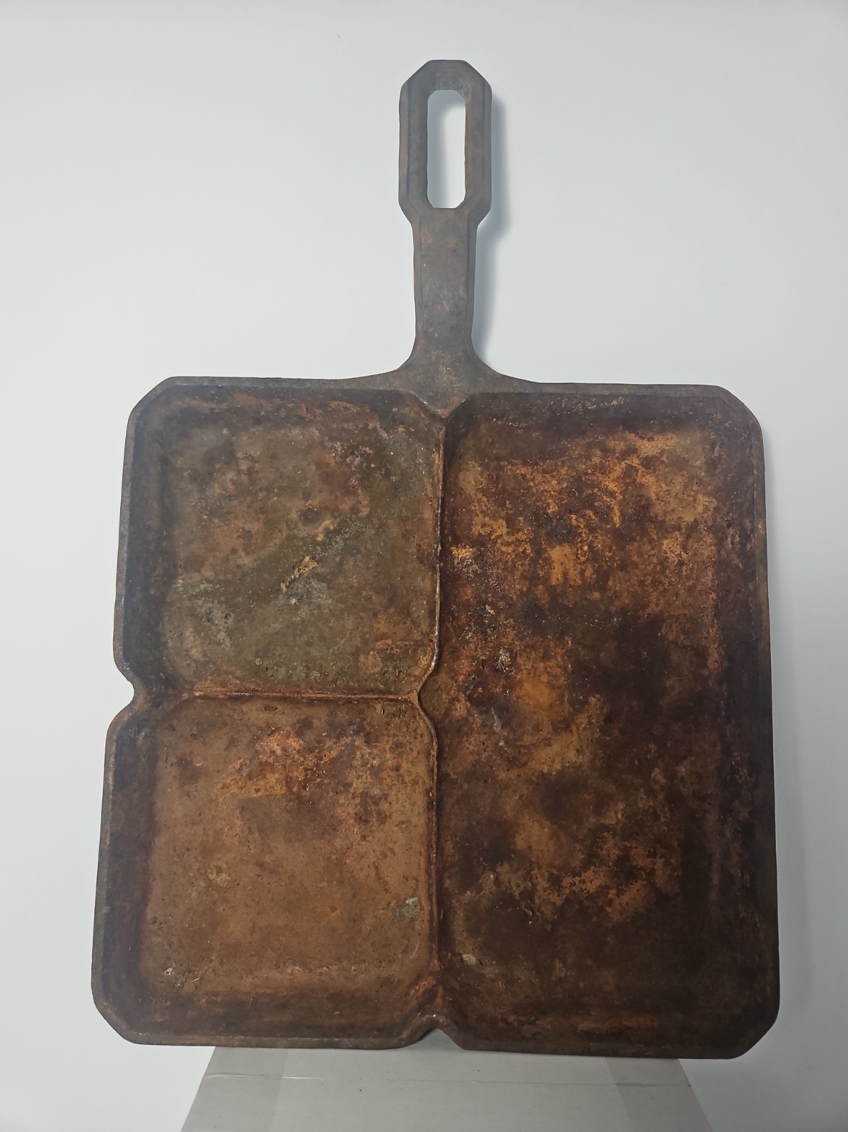 Vintage Griswold Cast Iron Colonial Breakfast Skillet 666 Large Block Logo LBL Vintage Griswold Cast Iron Colonial Breakfast Skillet 666 Large Block Logo LBL