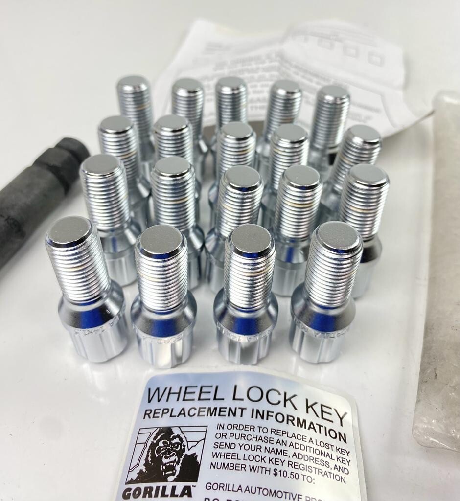 Gorilla 17018SD-20 Hex Lug Silver Chr 19PC Kit 14mm x 1.50 Thread New Opened Bag Gorilla 17018SD-20 Hex Lug Silver Chr 19PC Kit 14mm x 1.50 Thread New Opened Bag