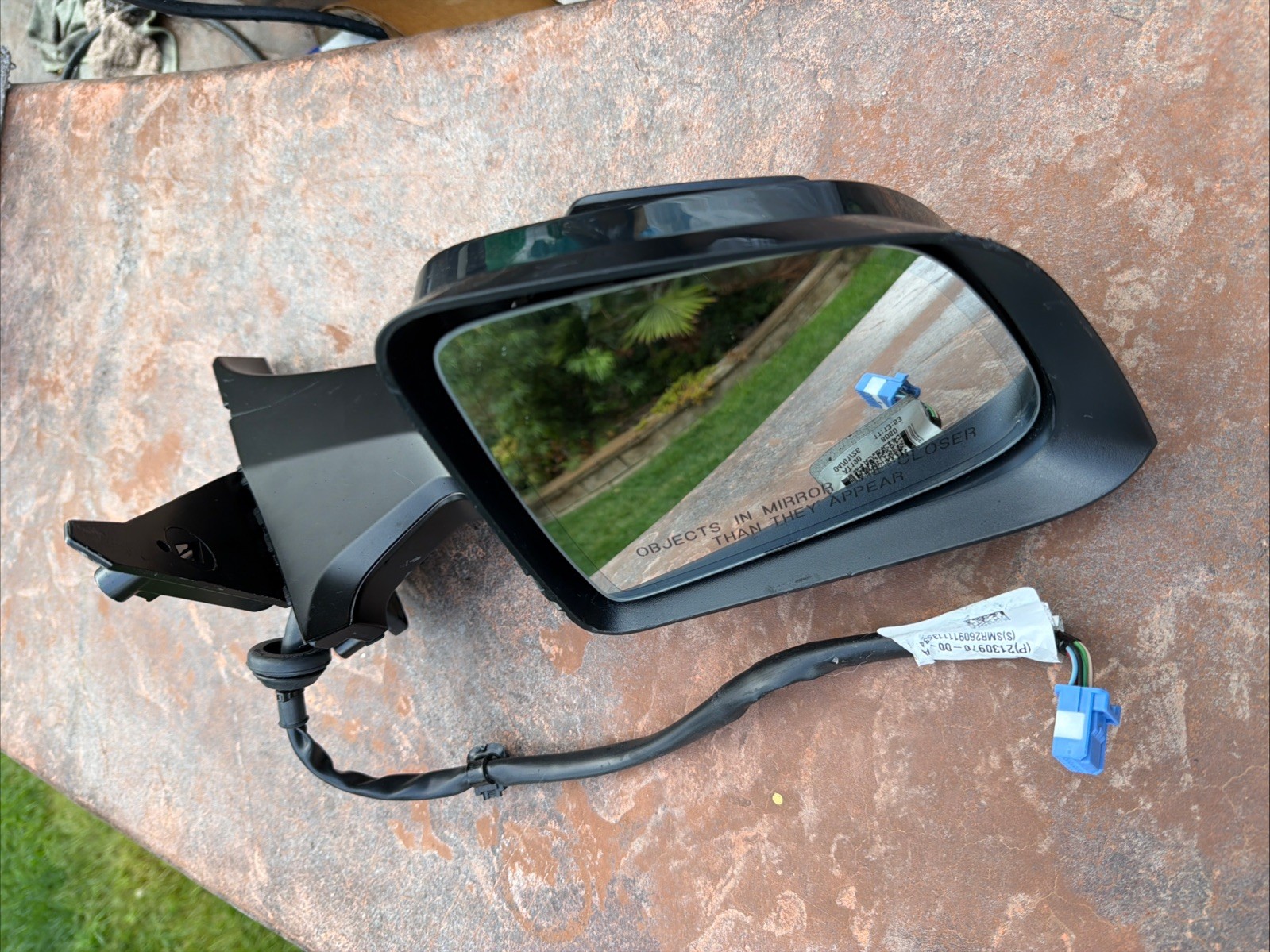 2025+ Tesla Model Y Right Side Door Mirror Rear View Genuine 2130970-00-A OEM