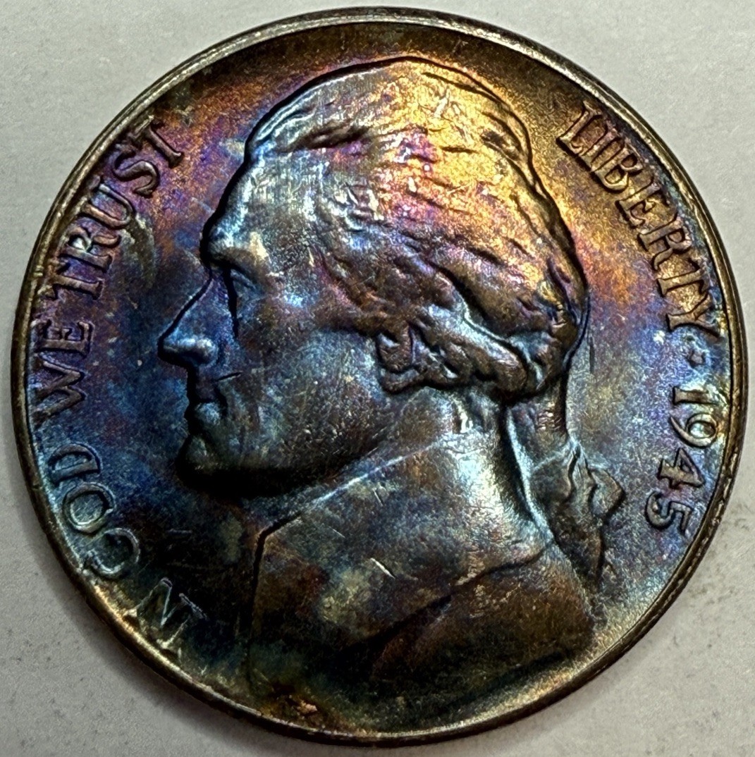 1945 S Uncirculated Jefferson Nickel Vibrant Color 35% Silver #JN20 1945 S Uncirculated Jefferson Nickel Vibrant Color 35% Silver #JN20