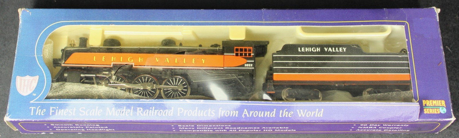 IHC Lehigh Valley Premier Semi Streamline M9853 Asa Packer #2022 Locomotive